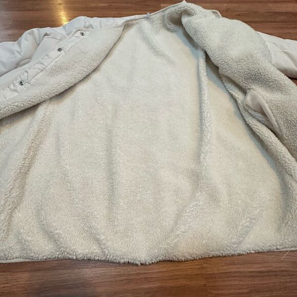 Koolaburra by Ugg Reversible Sherpa Quilted Button Up Jacket Light Birch | Size - Picture 8 of 16